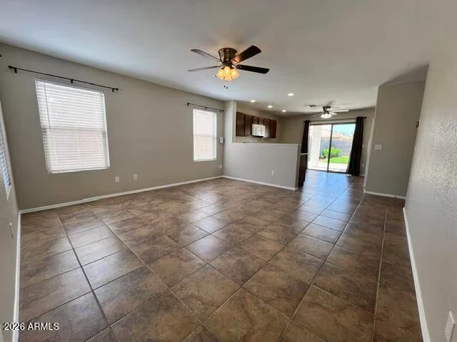 2849 W San Carlos Ln San Tan Valley, AZ 85142 photo 2