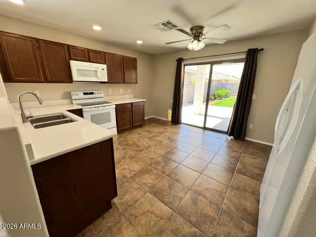 2849 W San Carlos Ln San Tan Valley, AZ 85142 photo 4