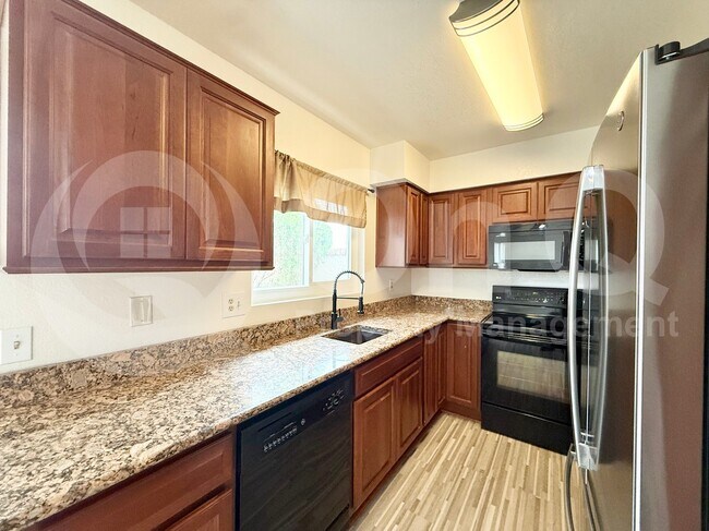 919 W Laguna Dr Tempe, AZ 85282 photo 5