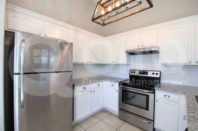 3049 W Covey Ln Phoenix, AZ 85027 photo 5