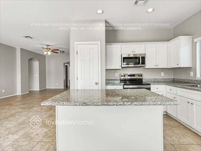 1608 S 79th Ln Phoenix, AZ 85043 photo 5