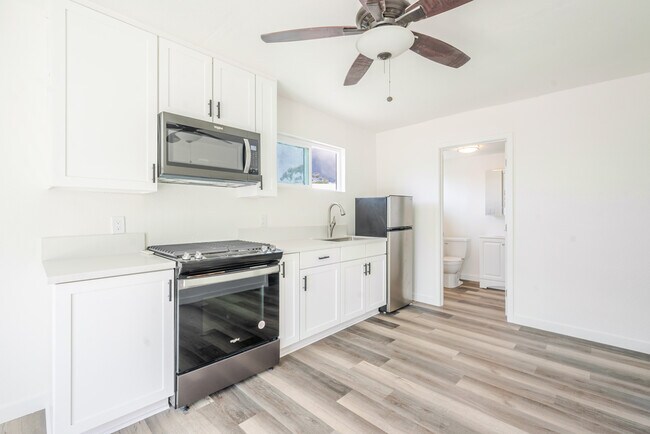6405 Lanston St San Diego, CA 92111