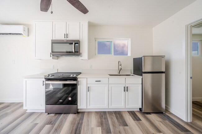 6405 Lanston St San Diego, CA 92111 photo 3