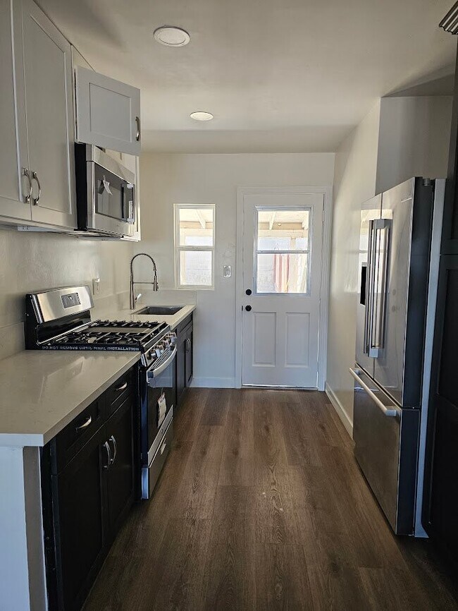 873 Riverlawn Ave Chula Vista, CA 91911 photo 2