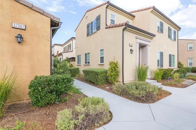 37337 Paseo Violeta Murrieta, CA 92563