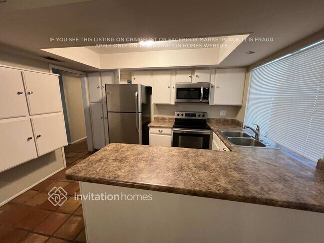 3241 E Sunnyside Dr Phoenix, AZ 85028 photo 5