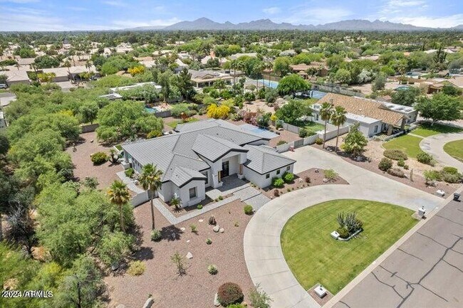 8645 E Wood Dr Scottsdale, AZ 85260 photo 2