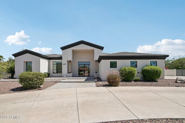 8645 E Wood Dr Scottsdale, AZ 85260 photo 3