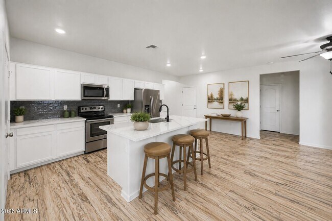 16664 W Jenan Dr Surprise, AZ 85388 photo 5