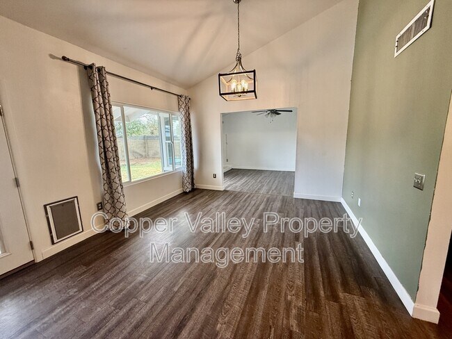 4415 W Gelding Dr Glendale, AZ 85306 photo 5