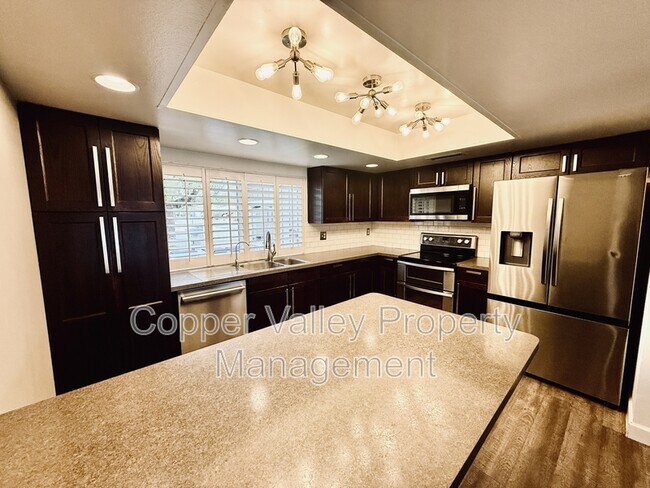 4415 W Gelding Dr Glendale, AZ 85306 photo 2