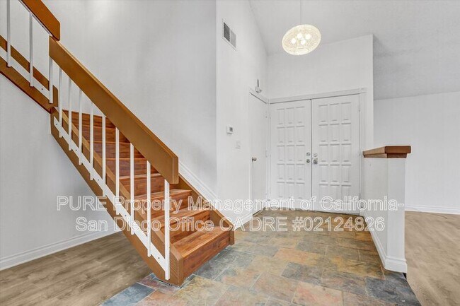 9018 Outinda St Spring Valley, CA 91977 photo 3