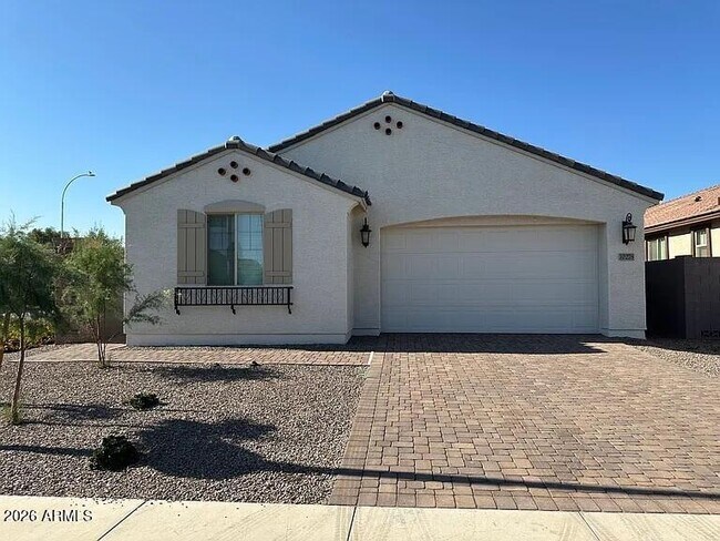 10278 W Amelia Ave photo 2