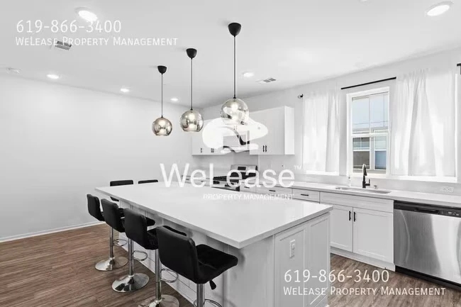 5300 Calle Rockfish San Diego, CA 92154 photo 2