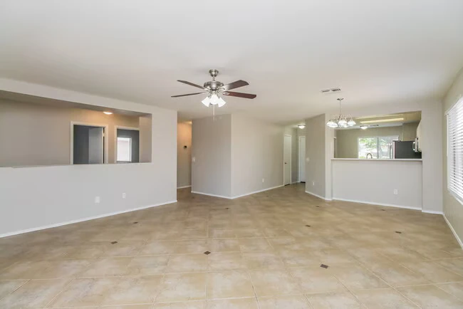 5743 E Flossmoor Cir Mesa, AZ 85206 photo 3