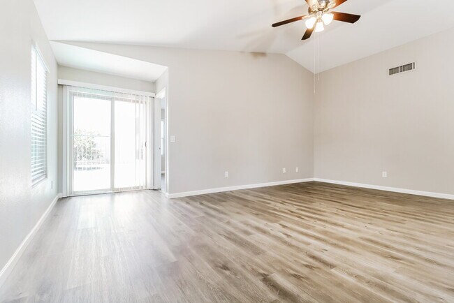 15550 N Ulrich Way Surprise, AZ 85374 photo 4