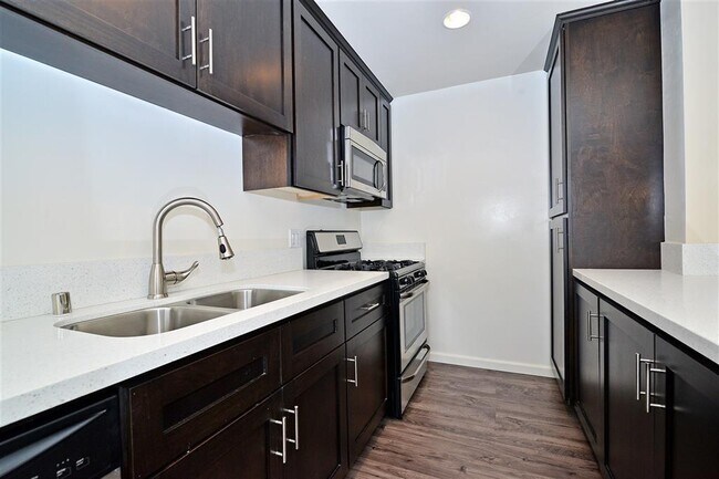 612-618 S 32nd St San Diego, CA 92113 photo 2