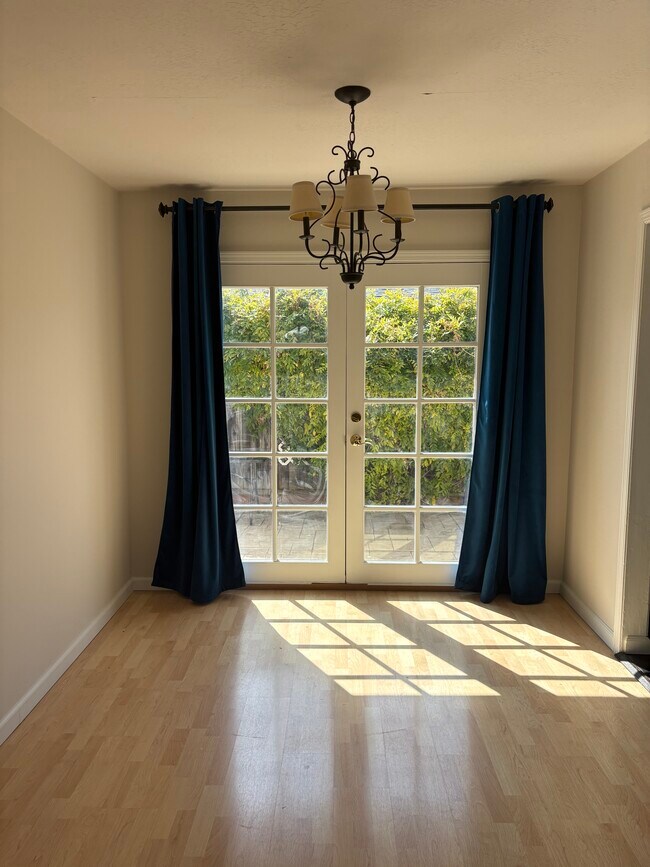 2183 San Antonio Pl