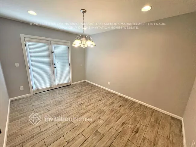 943 E Manhatton Dr Tempe, AZ 85282 photo 3