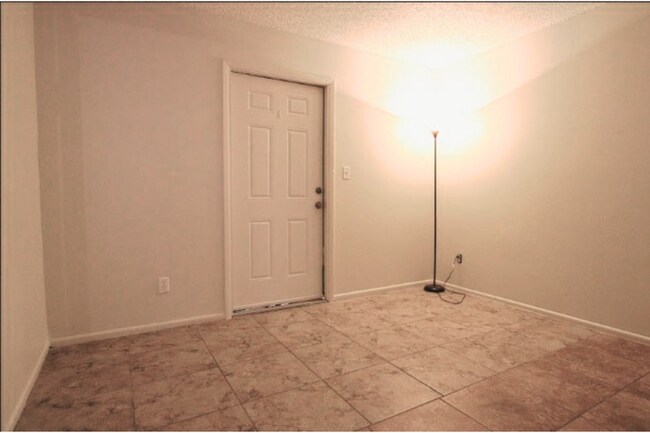 1704 E 6th Ave Mesa, AZ 85204 photo 3