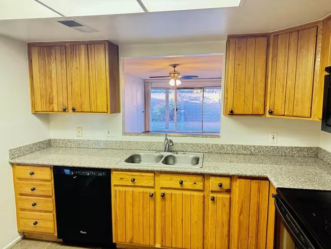 5126 E Monte Vista Rd Phoenix, AZ 85008 photo 3