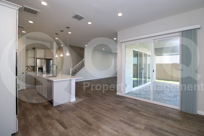 2042 E Dry Wood Rd Phoenix, AZ 85024 photo 5