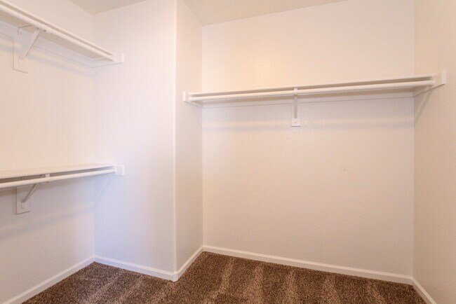 8760 W Melinda Ln Peoria, AZ 85382 photo 5