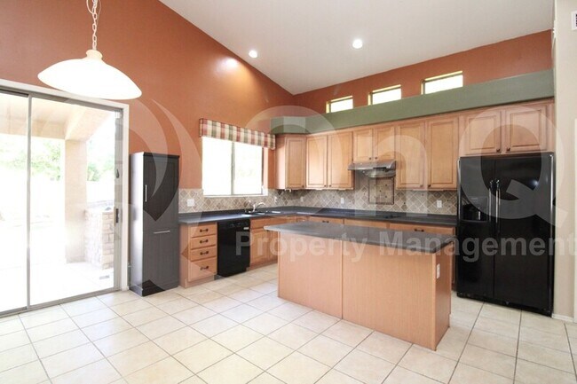 2290 W Maplewood St Chandler, AZ 85286 photo 5