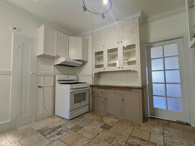 1125 Dolores St San Francisco, CA 94110 photo 5