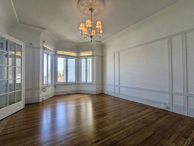 1125 Dolores St San Francisco, CA 94110 photo 2