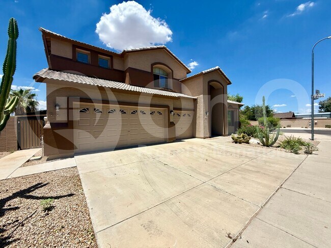 7310 S 26th Ln Phoenix, AZ 85041 photo 3