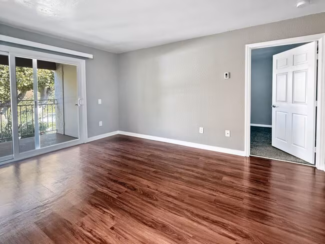 Hourglass Park Apartments photo 4