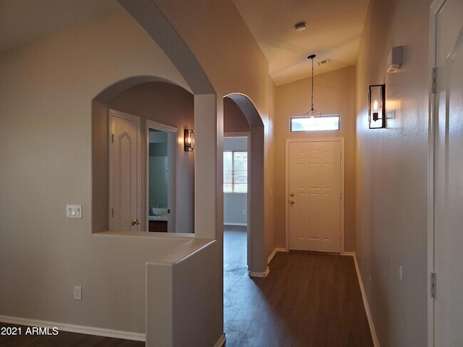 1745 E Melanie St photo 4