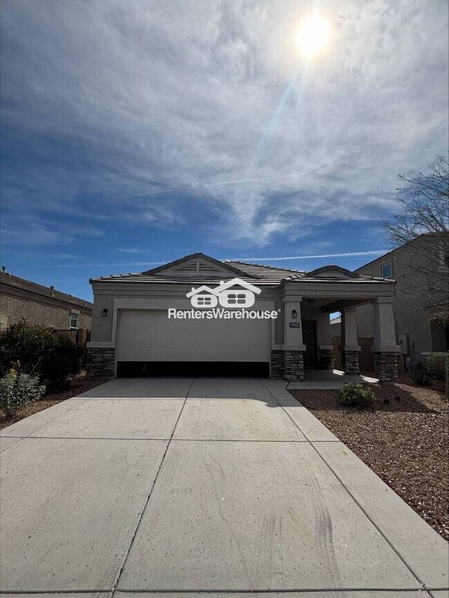 29235 W Clarendon Ave Buckeye, AZ 85396 photo 2