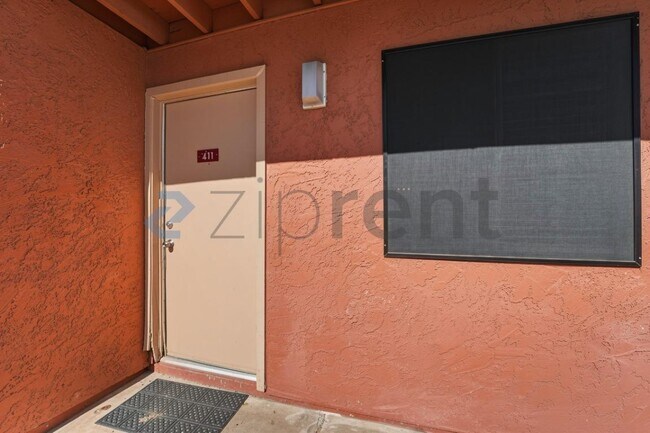 Unit 411 photo 2