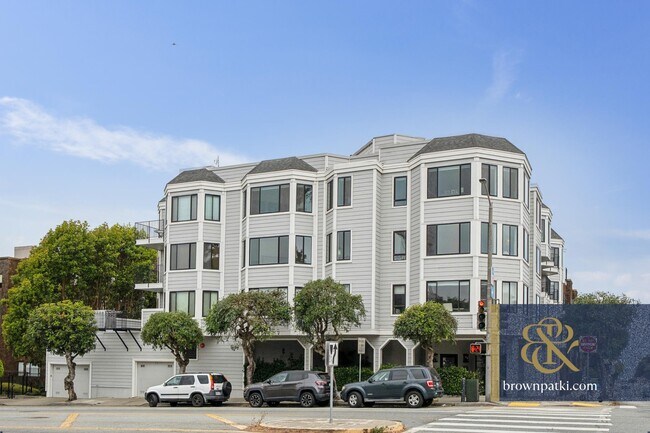 3501 Laguna St San Francisco, CA 94123 photo 2
