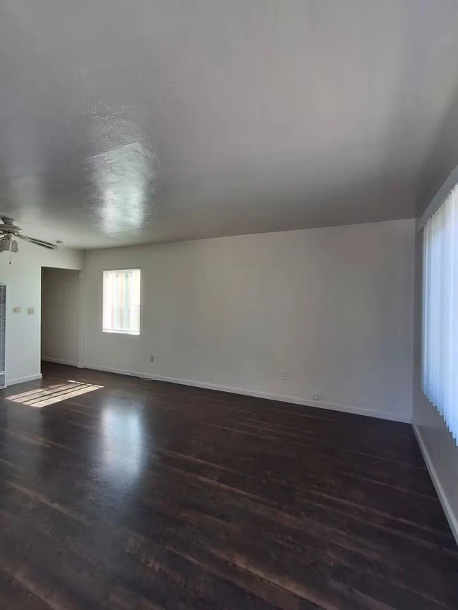 3231 Madison Ave San Diego, CA 92116 photo 2