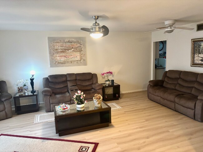 12530 W Limewood Dr Sun City West, AZ 85375 photo 5