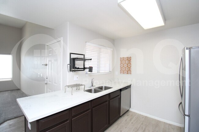 11260 N 92nd St Scottsdale, AZ 85260 photo 4