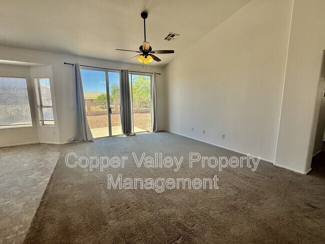11525 W Palm Brook Dr Avondale, AZ 85392 photo 3