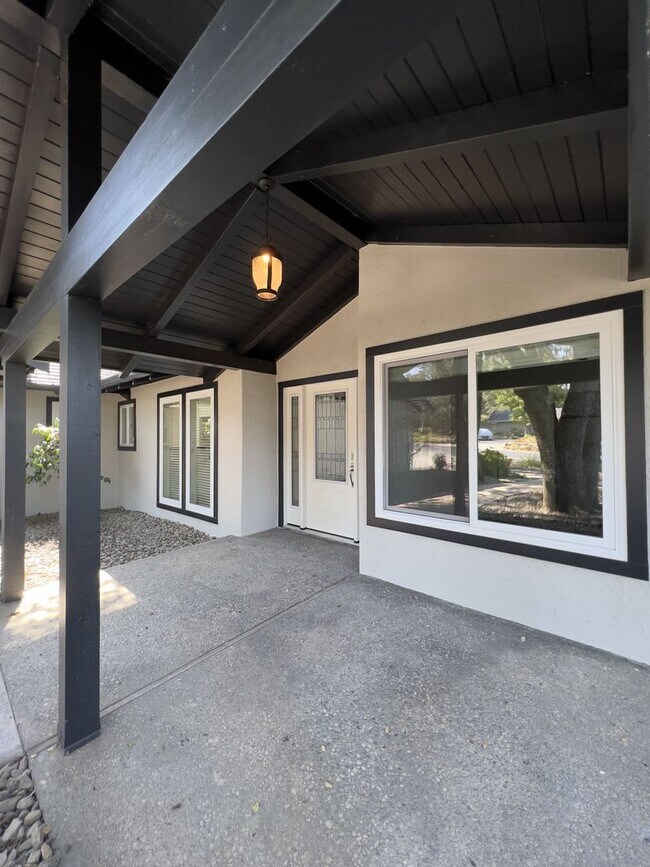 19 Inverness Dr Napa, CA 94558 photo 4