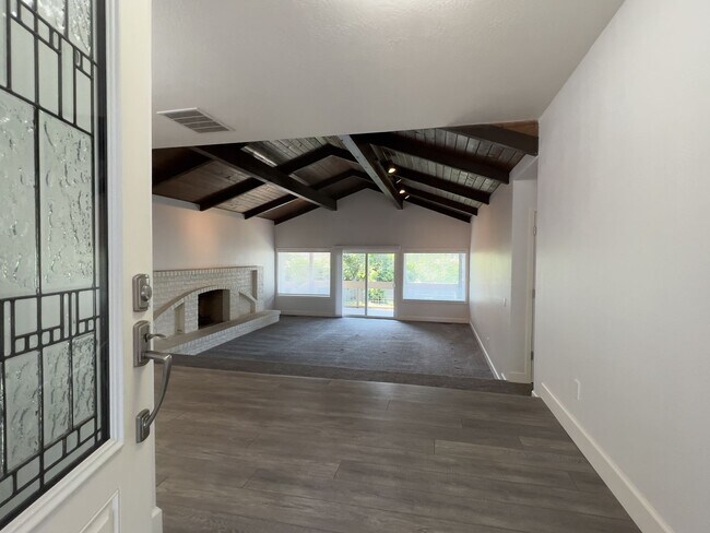 19 Inverness Dr Napa, CA 94558 photo 5