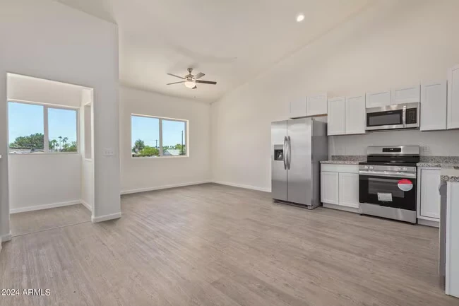 4911 West Myrtle Ave Glendale, AZ 85301 photo 5