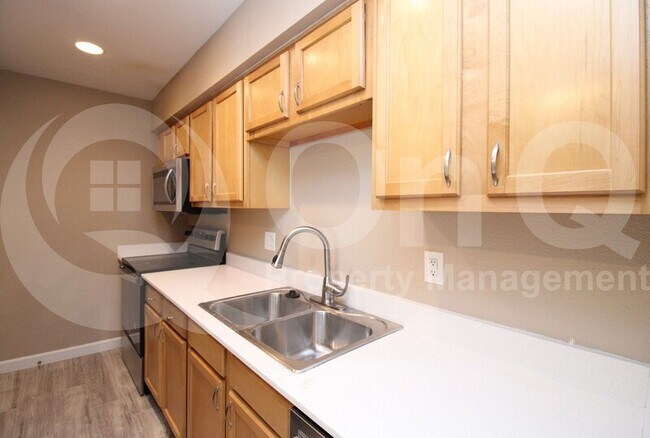 1130 E Butler Dr Phoenix, AZ 85020 photo 3
