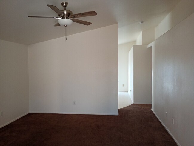 12337 W Lobo Dr Arizona City, AZ 85123 photo 3