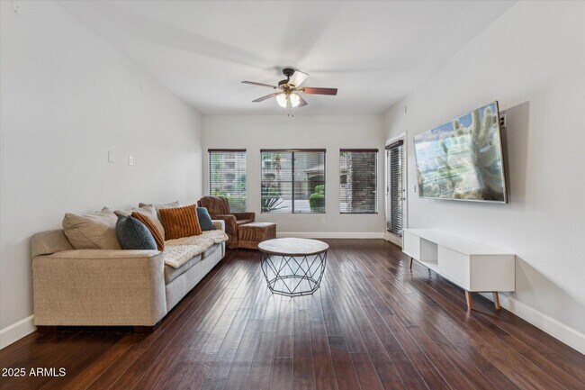 5350 E Deer Valley Dr Phoenix, AZ 85054 photo 5