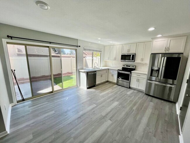 6813 Parkside Ave San Diego, CA 92139 photo 5