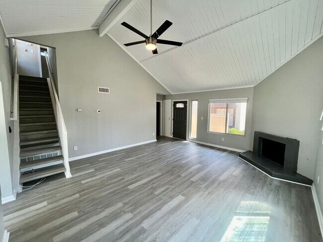 6813 Parkside Ave San Diego, CA 92139 photo 3