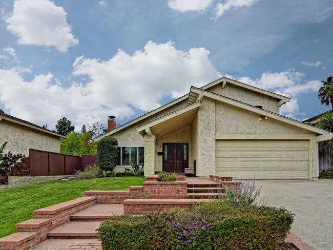 5728 El Cabo Ct San Diego, CA 92124