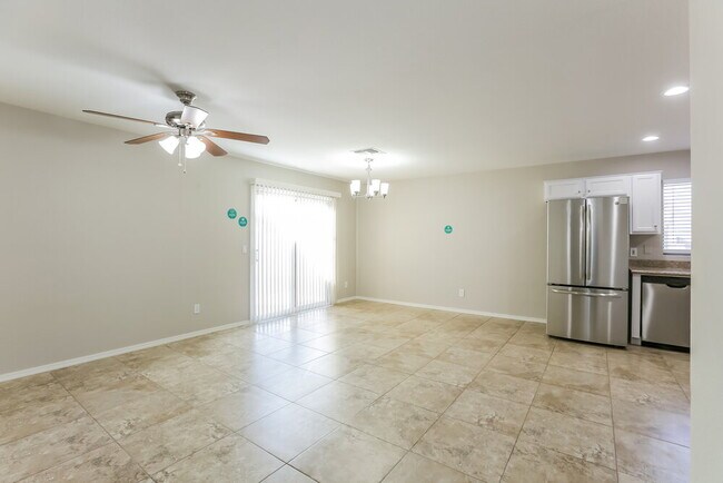 3702 S 62nd Ave Phoenix, AZ 85043 photo 4